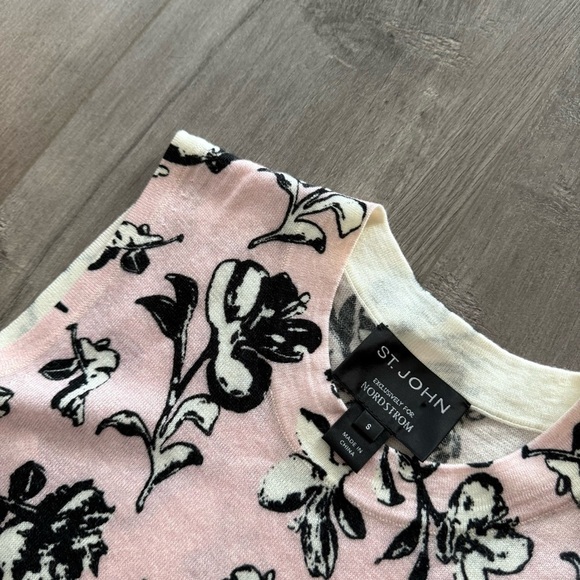 St. John Pink Floral Wool Sleeveless Sweater Top - Picture 5 of 5